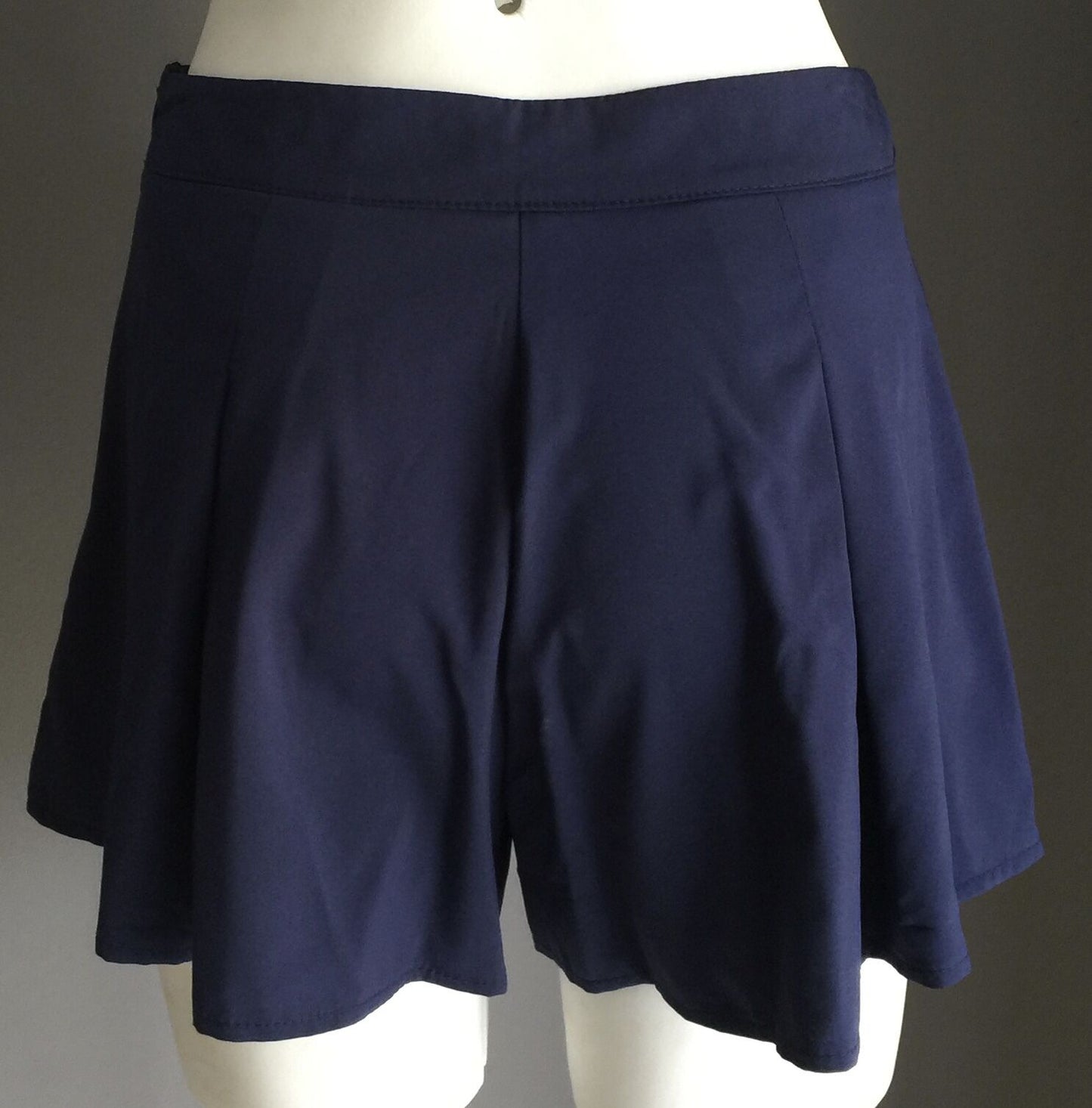 IMPRINT SHORTS Blue Loose Fit Dressy w Large Bow on Front Ladies Size 1 AU 8