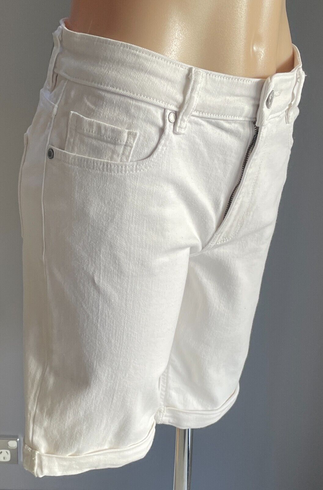 TARGET Shorts White Denim Cuffed Leg Cotton Elastane Fabric Size 10