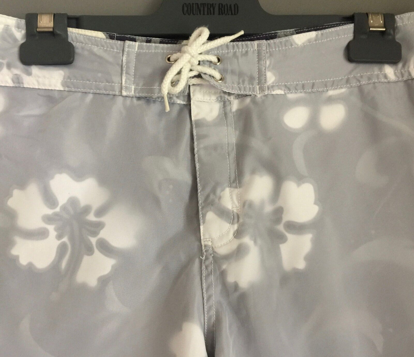 MULLAWAY SURF CO. Board Shorts Ladies White Hibiscus Print Ladies Size S 6 8