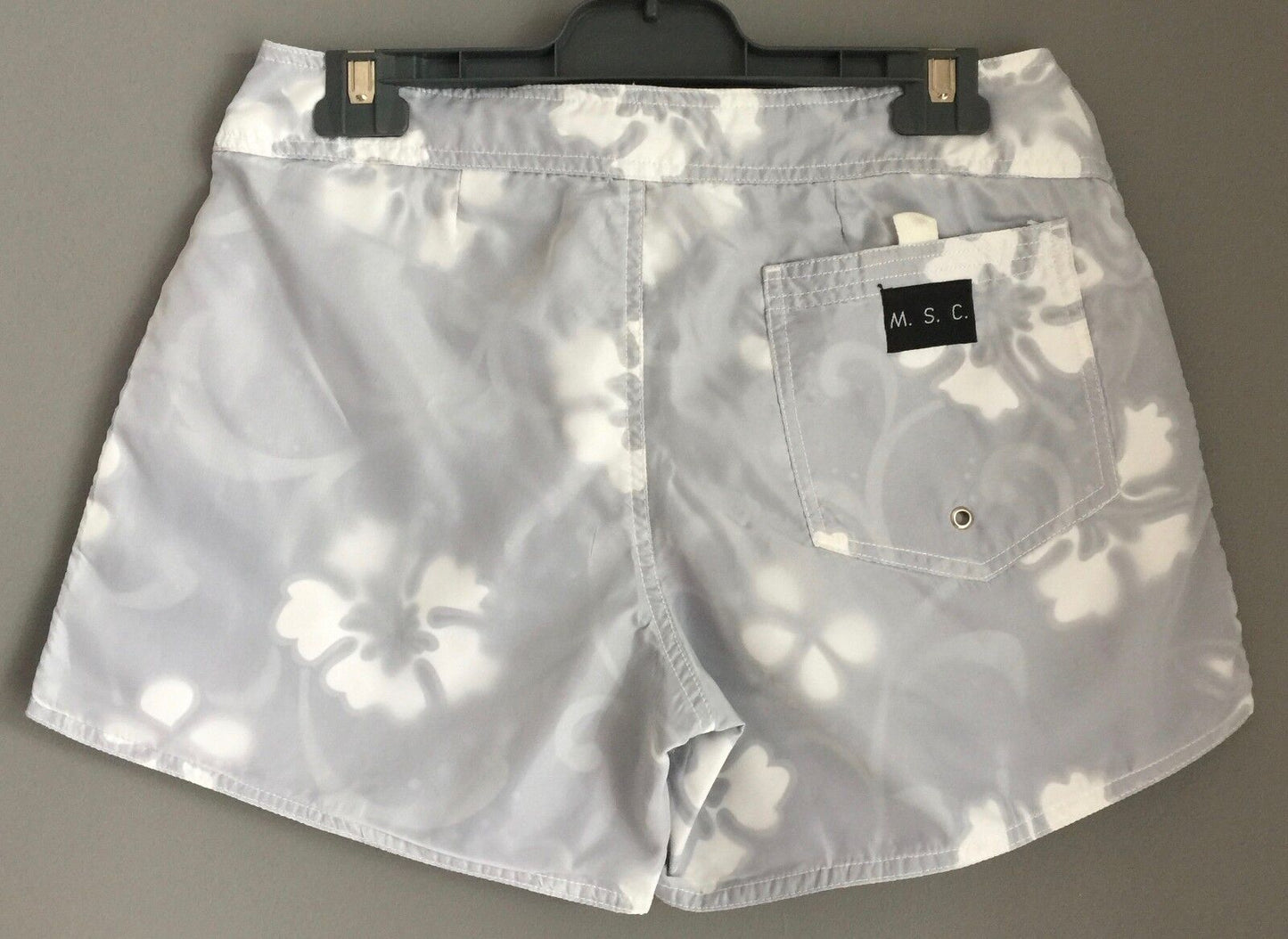 MULLAWAY SURF CO. Board Shorts Ladies White Hibiscus Print Ladies Size S 6 8
