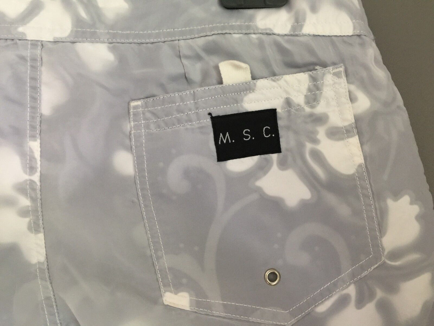 MULLAWAY SURF CO. Board Shorts Ladies White Hibiscus Print Ladies Size S 6 8