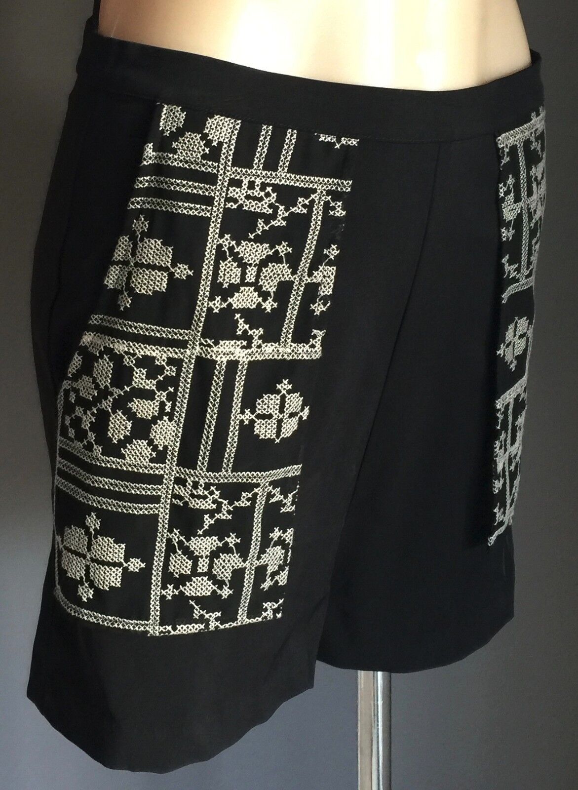 BLUEJUICE Shorts Black High Waist Ladies Size 10 NEW