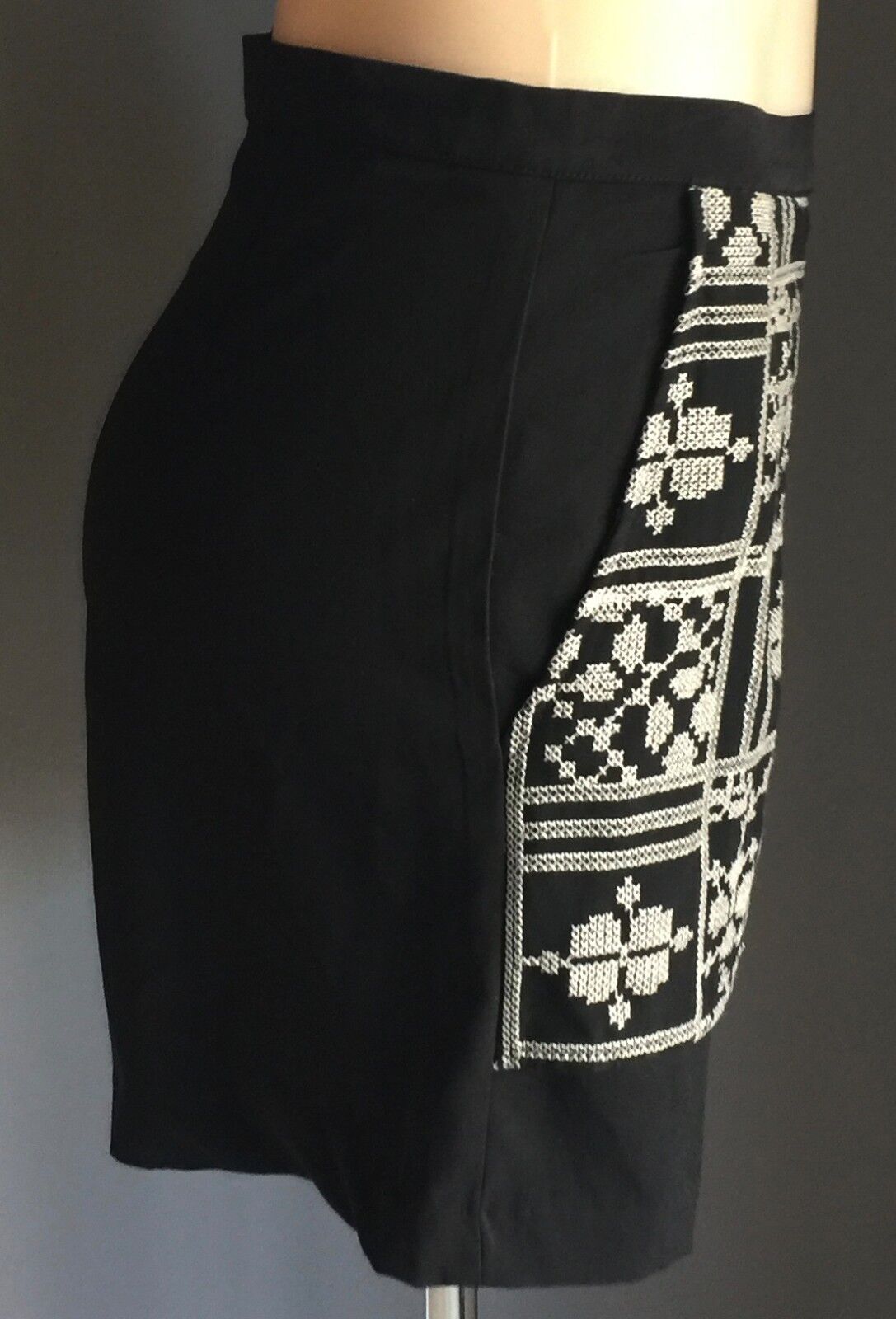 BLUEJUICE Shorts Black High Waist Ladies Size 10 NEW