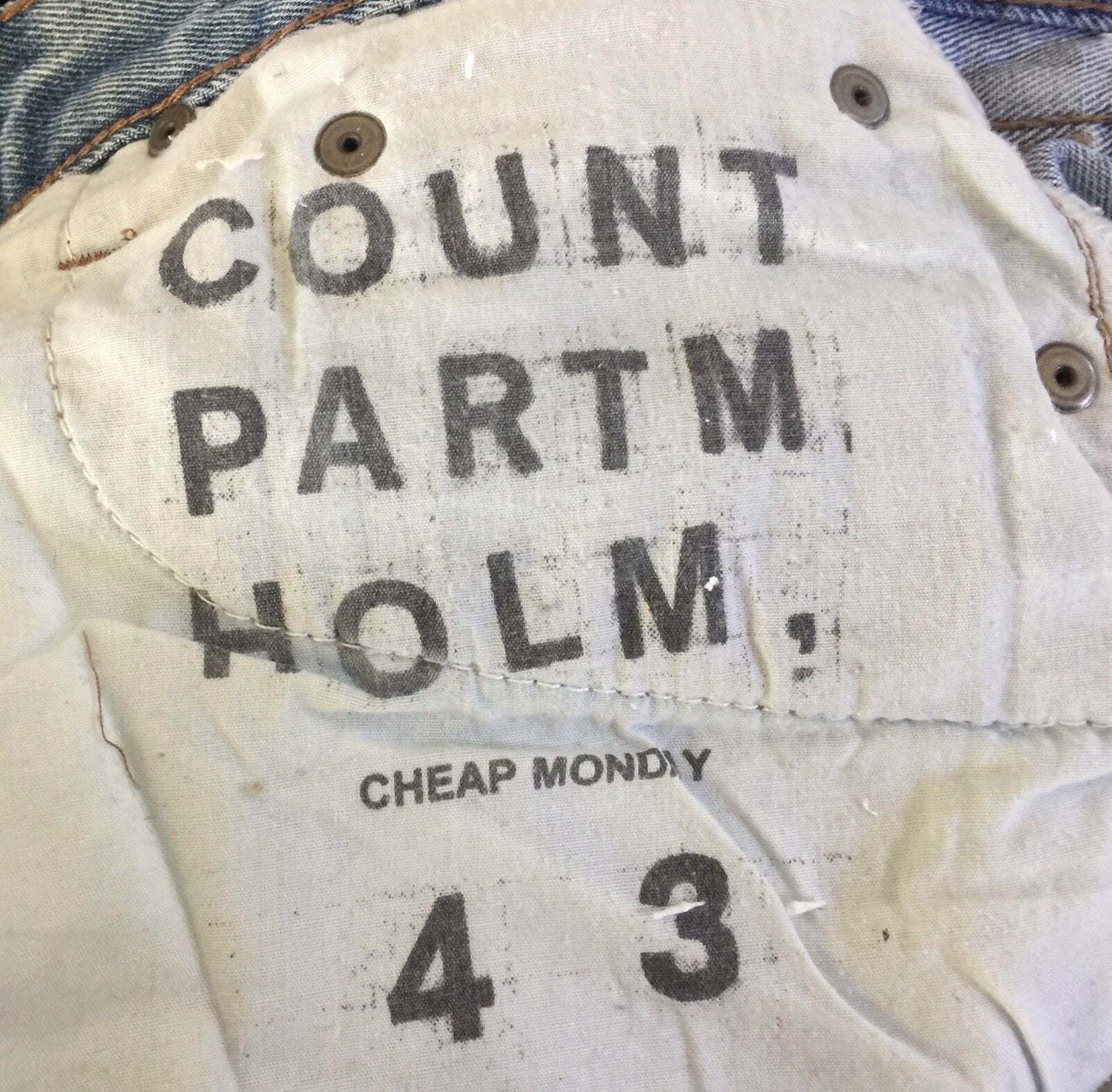 CHEAP MONDAY "Thrift Short Mid Range" Denim Cuffed Shorts Size W 26in Jeans