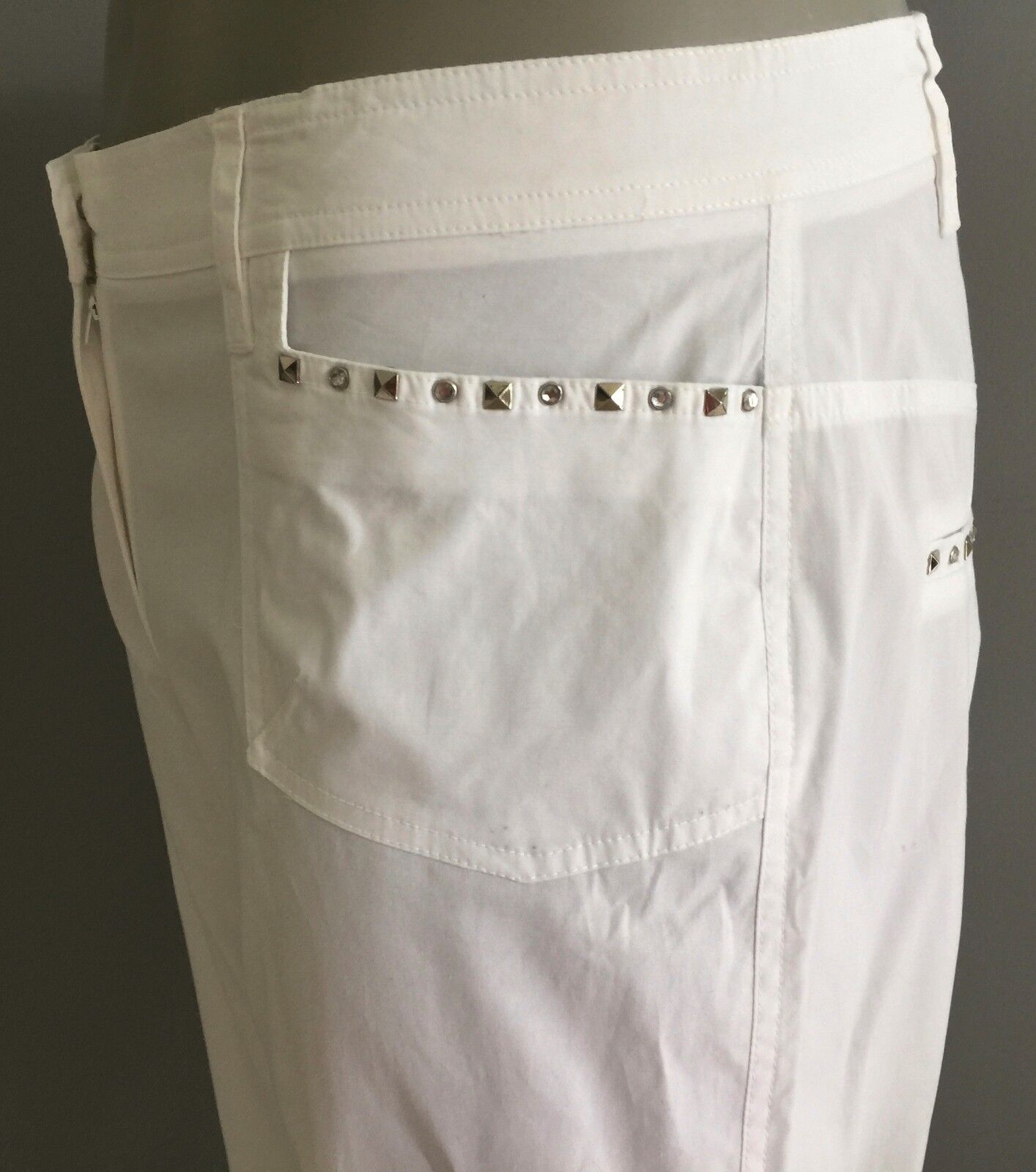 NONI B Pants White Capri Casual Trousers Long Shorts Size 14 NEW