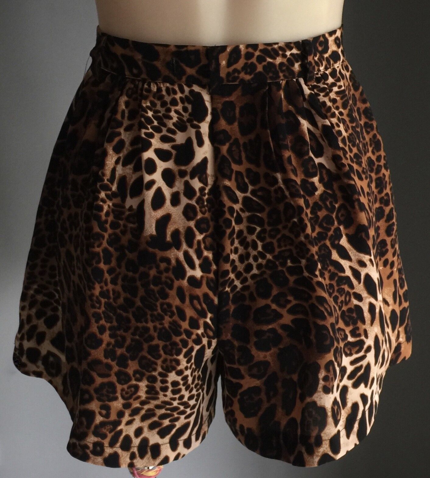 LARA Shorts Brown & Black Animal Print Pleated Shorts Ladies Size 8 10 Beautiful