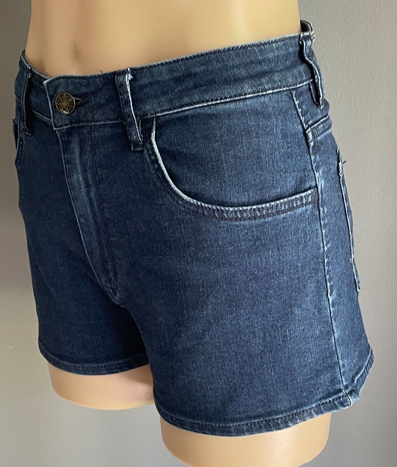 RIDERS by LEE Shorts Mid Blue Denim "Cheeky" Size 12 Stretch Pockets NEW