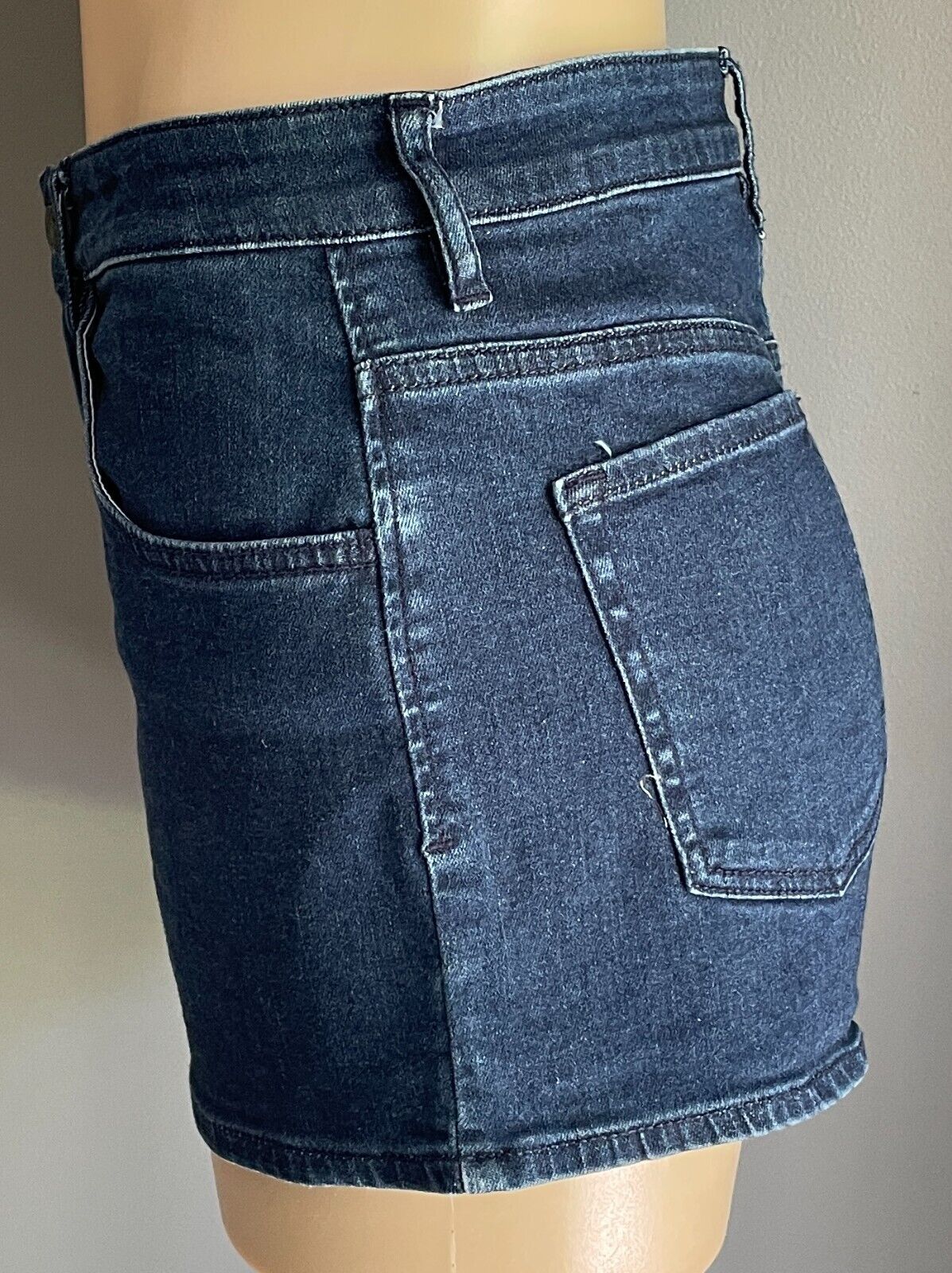 RIDERS by LEE Shorts Mid Blue Denim "Cheeky" Size 12 Stretch Pockets NEW