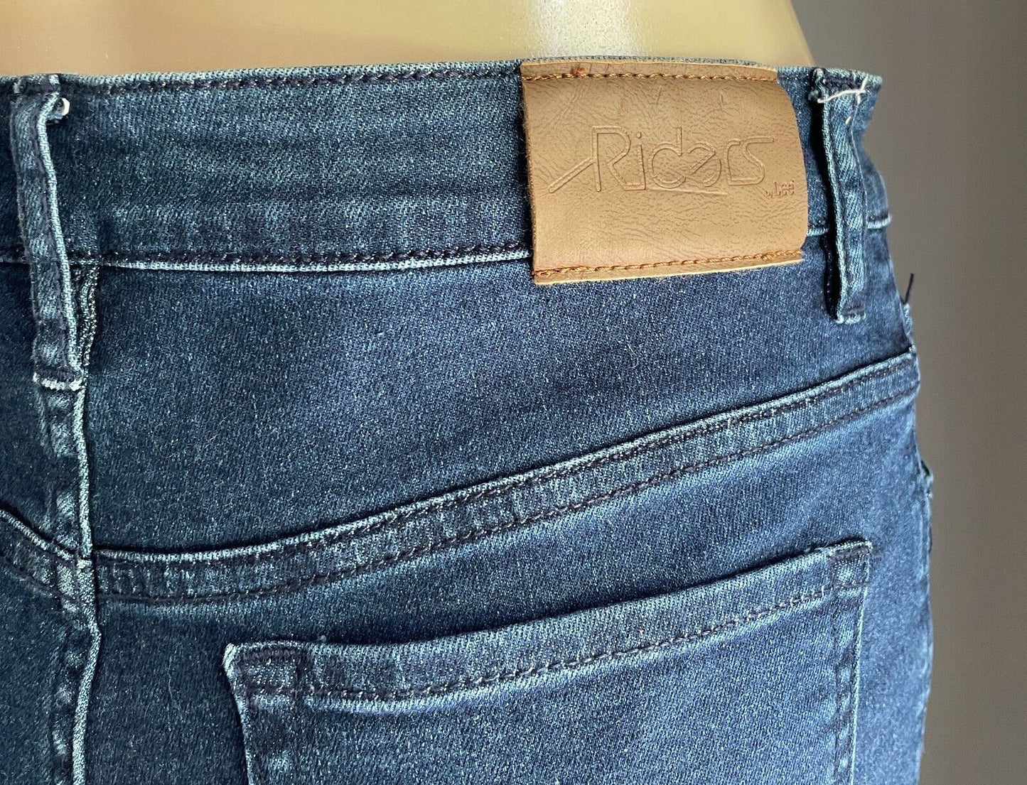 RIDERS by LEE Shorts Mid Blue Denim "Cheeky" Size 12 Stretch Pockets NEW