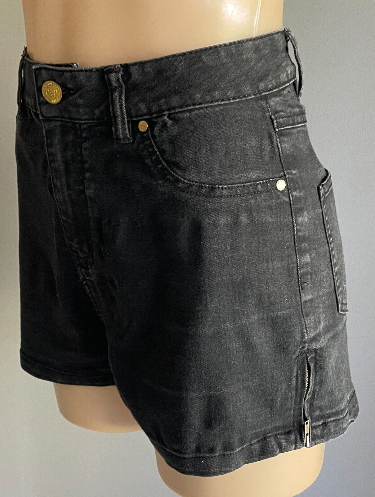 FACTORIE Shorts Black Denim Side Zip Hem Size 12 Stretch 5 Pocket Cut
