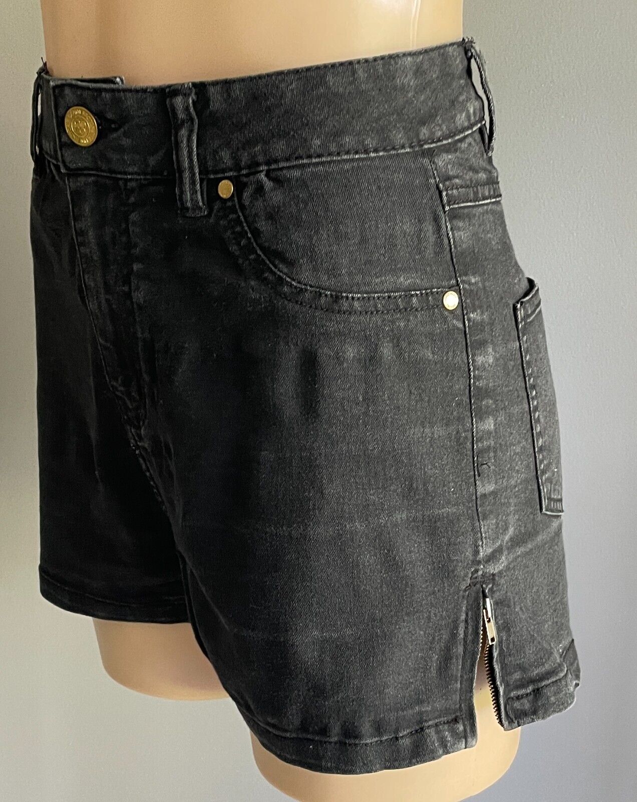 FACTORIE Shorts Black Denim Side Zip Hem Size 12 Stretch 5 Pocket Cut