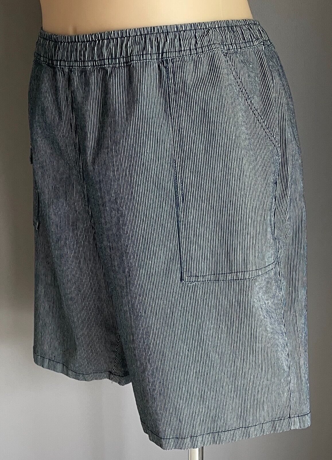 VICTORIA HILL Shorts Elastic Waist Navy & White Stripe Size Plus 28 Pockets