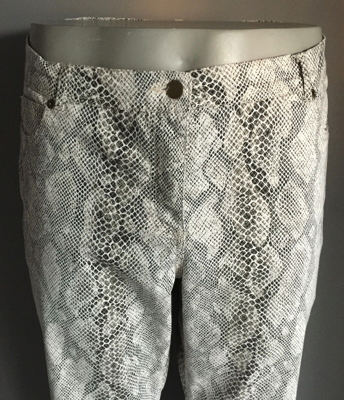 Size 16 Jeans AGENDA WOMAN Pants Python Snake Print Stretch Straight Gorgeous
