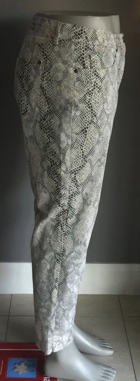 Size 16 Jeans AGENDA WOMAN Pants Python Snake Print Stretch Straight Gorgeous