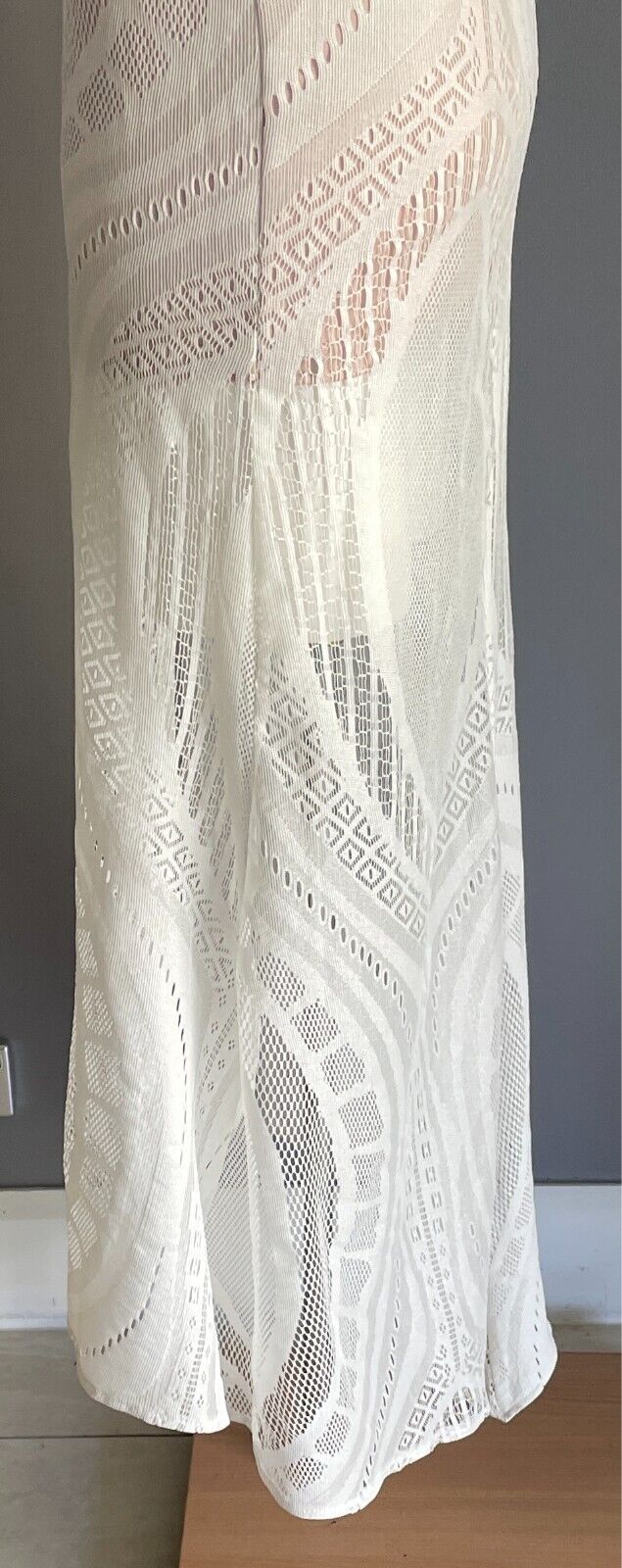 SHAREEN COLLECTIONS White Lace Cutout & Blush Sleeveless Gown Size 8 Split Front