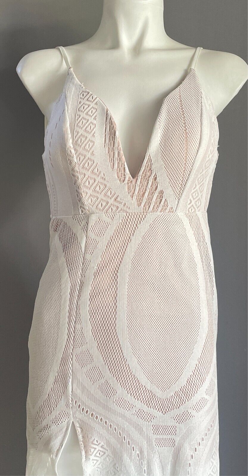 SHAREEN COLLECTIONS White Lace Cutout & Blush Sleeveless Gown Size 8 Split Front