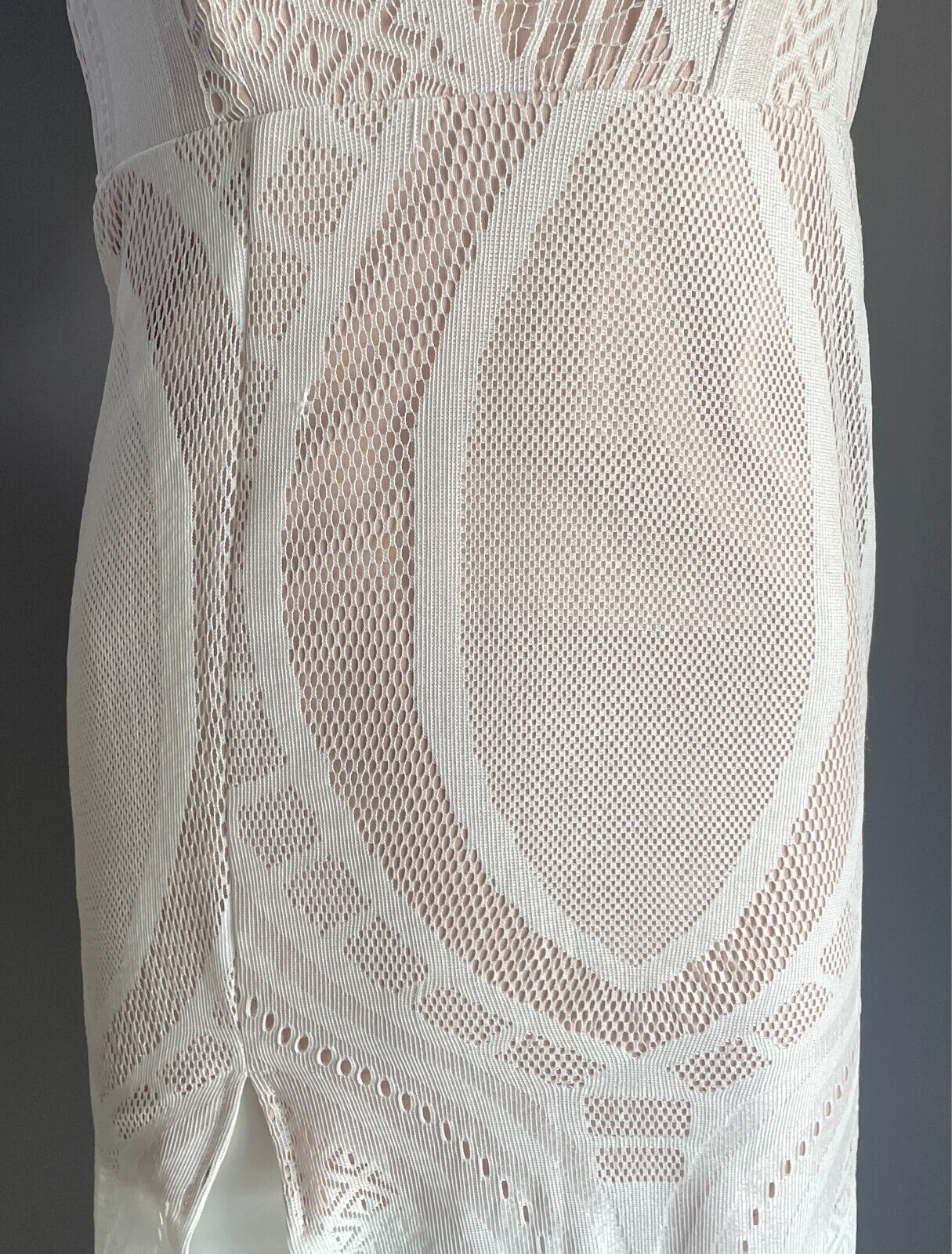 SHAREEN COLLECTIONS White Lace Cutout & Blush Sleeveless Gown Size 8 Split Front