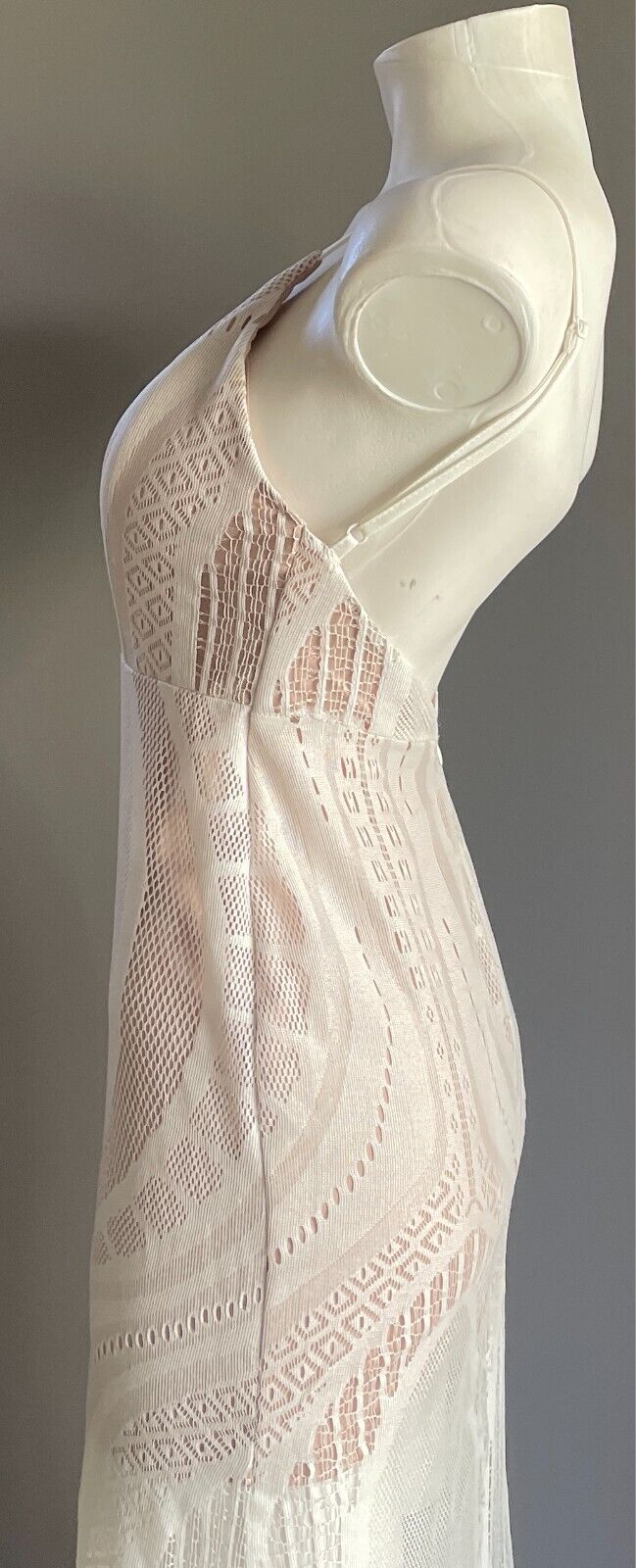 SHAREEN COLLECTIONS White Lace Cutout & Blush Sleeveless Gown Size 8 Split Front