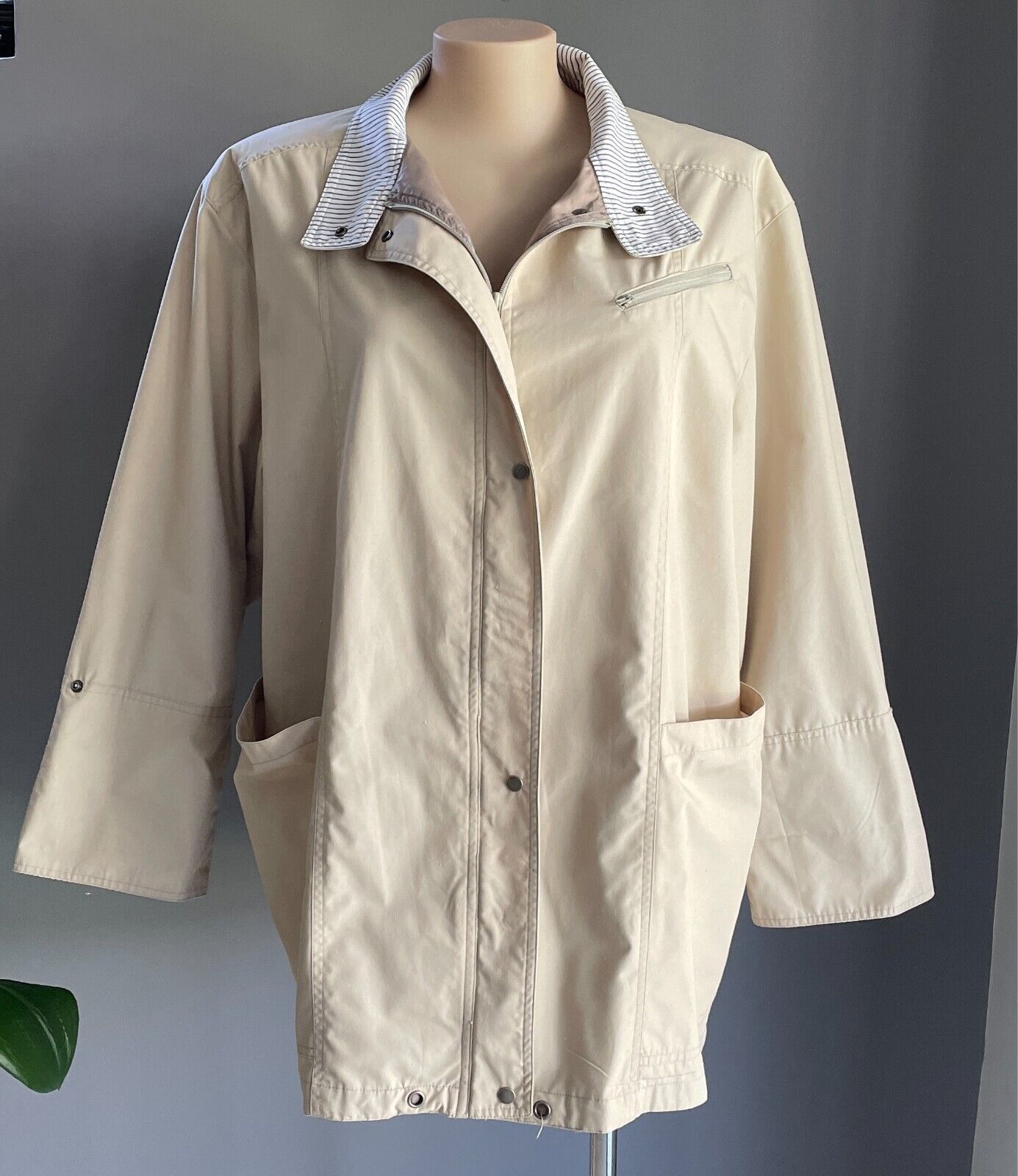 ICELANDIC Beige Water Repellent Jacket Plus Size 18 Adjustable Sleeves Vintage