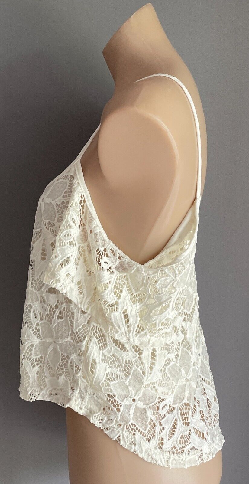 COTTON ON Top Cream Lace Crop Cold Shoulder Short Sleeve Lined Size S 10 NEW