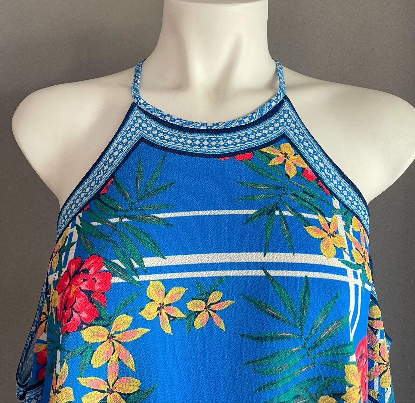 FLYING TOMATO Top Blue Floral Print Cold Shoulder Size XS 8 Short Flutter NEW