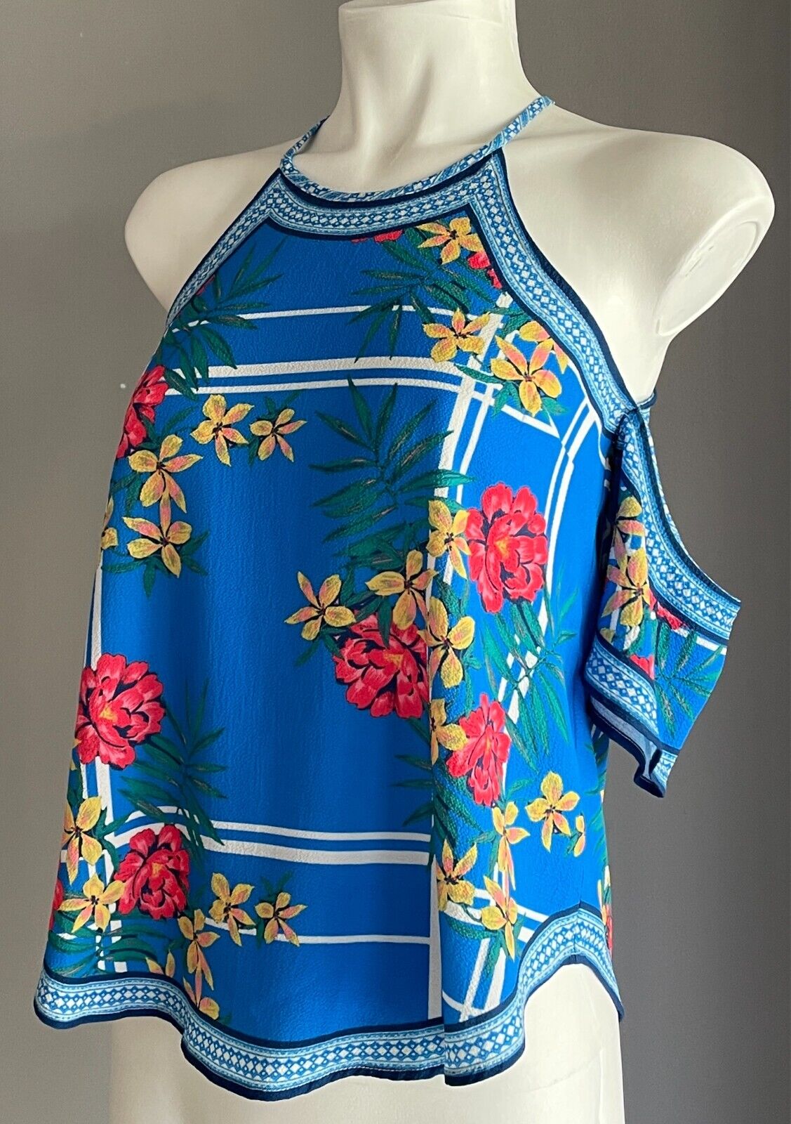 FLYING TOMATO Top Blue Floral Print Cold Shoulder Size XS 8 Short Flutter NEW
