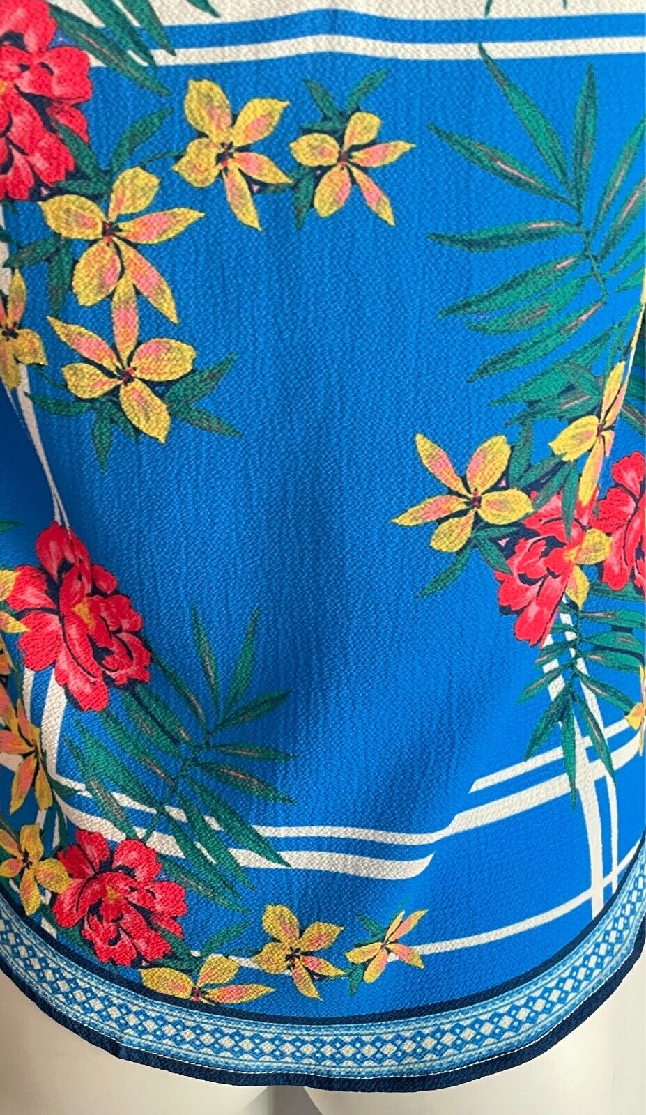 FLYING TOMATO Top Blue Floral Print Cold Shoulder Size XS 8 Short Flutter NEW