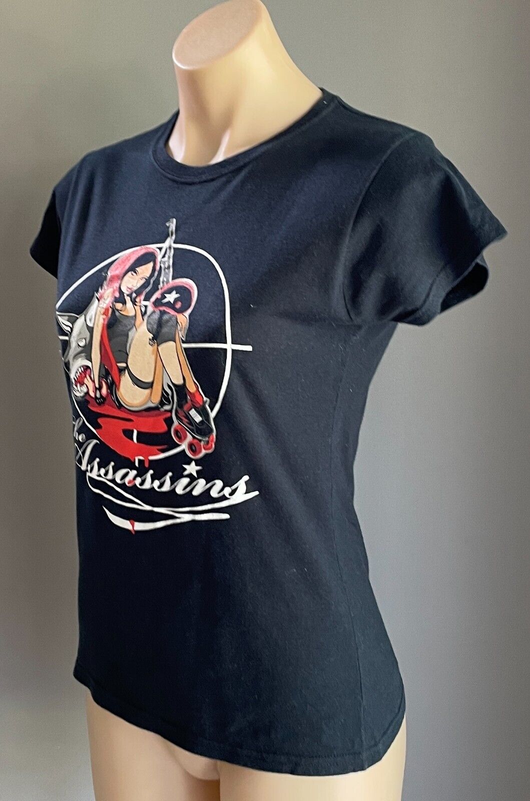 GILDAN Tee Navy Blue "The Assassins" Cotton T-Shirt Top Size M 10  Short Sleeve