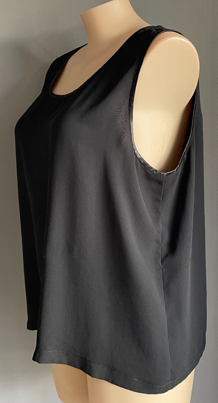 PEER GYNT Top Black Sleeveless Cami Plus Size M 12 Round Neck Ribbon Vintage