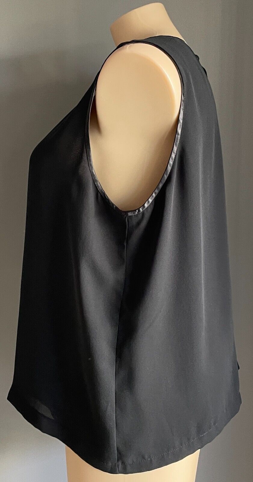 PEER GYNT Top Black Sleeveless Cami Plus Size M 12 Round Neck Ribbon Vintage