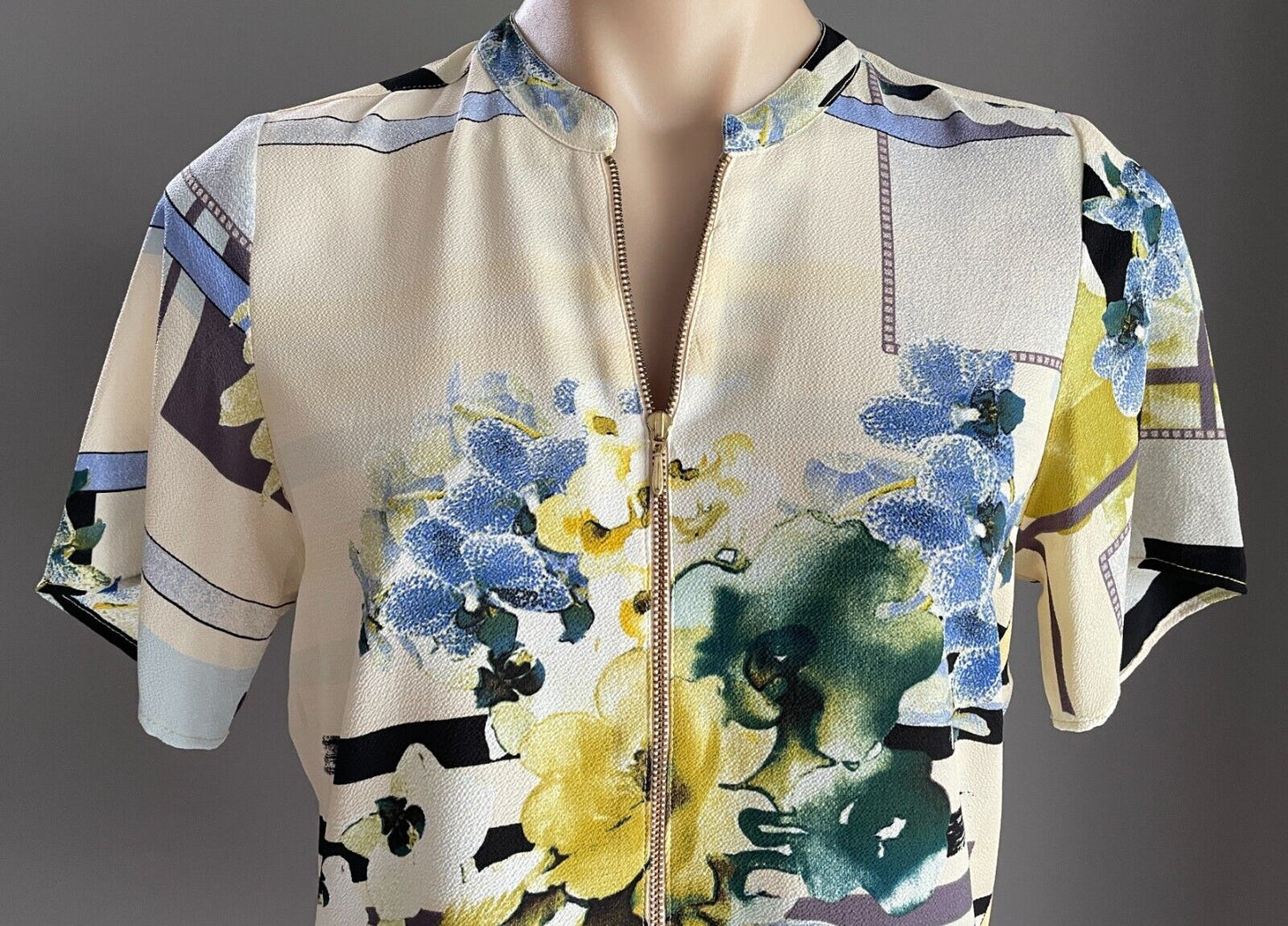 LATIN QUARTERS Zip Front Top White Blue Brown Short Sleeve Blouse Size M 12