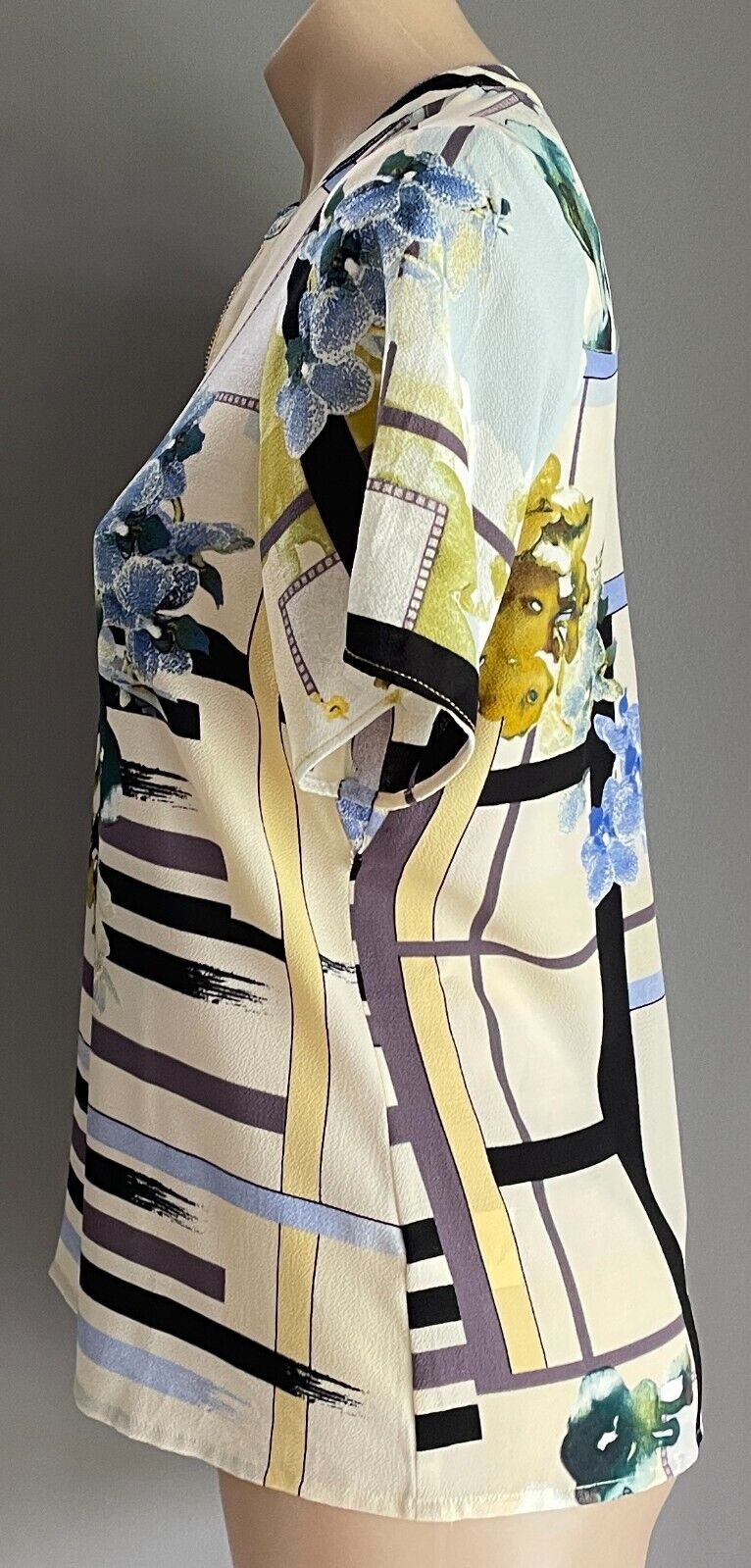 LATIN QUARTERS Zip Front Top White Blue Brown Short Sleeve Blouse Size M 12