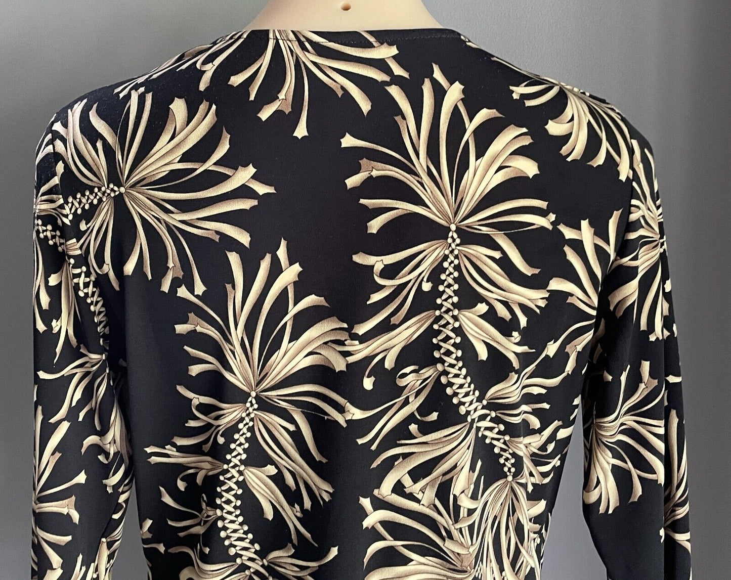LA VOCA Wrap Top Black Beige Gold Print Blouse 3/4 Sleeve Stretch Size M 12 NEW