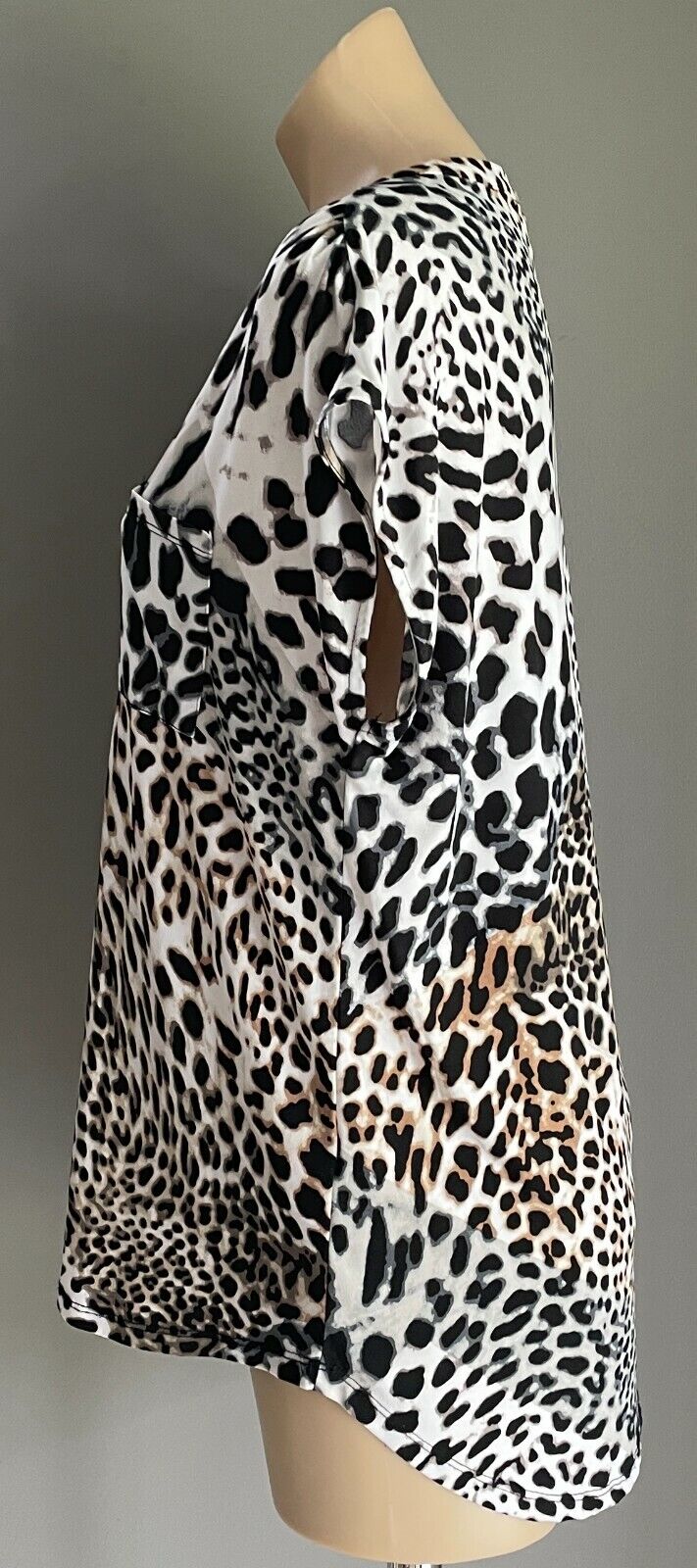 SUZANNE GRAE Hi Low Top Blouse Brown Monochrome Animal Print Sleeveless M 12 NEW