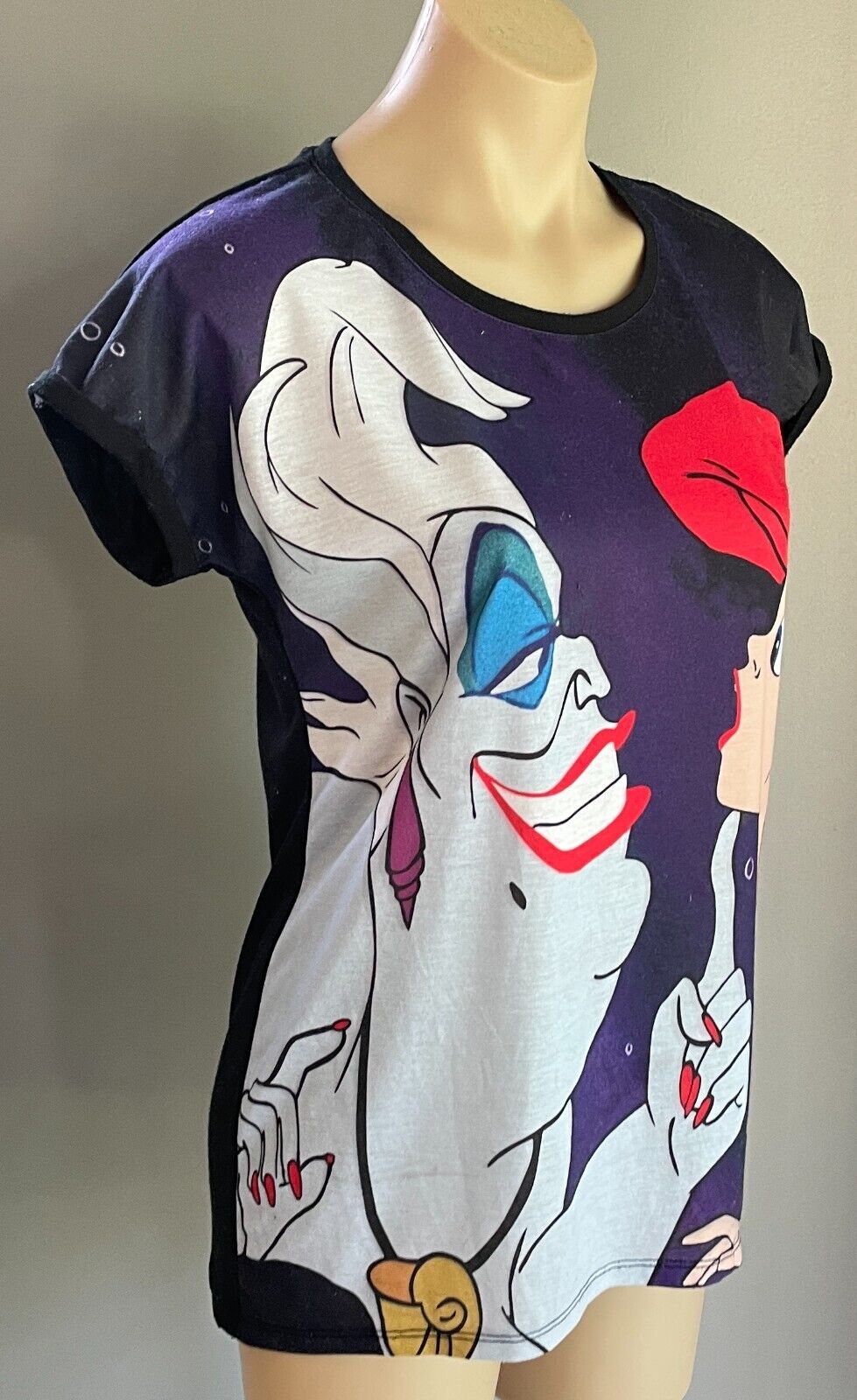 DISNEY T-Shirt Original Little Mermaid & Ursula Print Black Top Size S 10