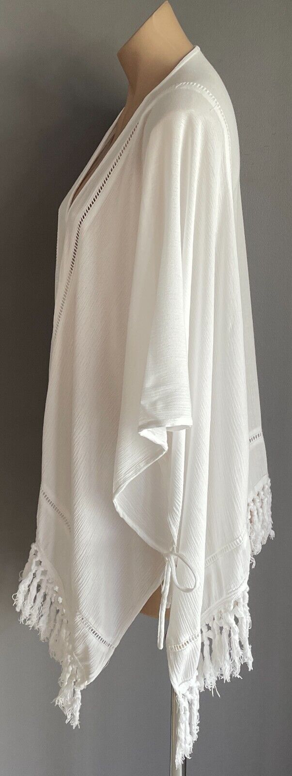 MIA Kimono Beach Cover White Lightweight Size M 12 Side Tie Fringe Ladder Lace