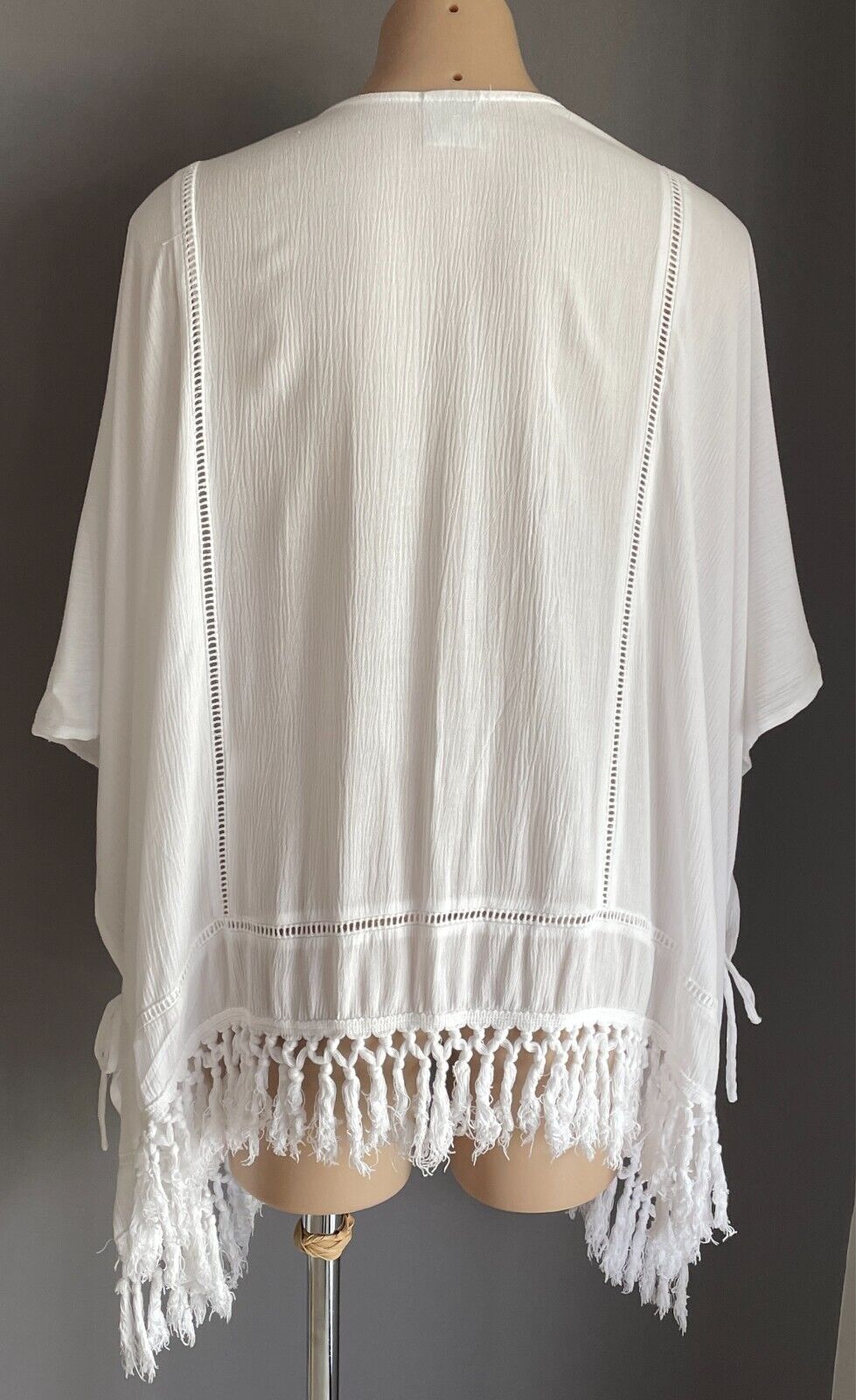 MIA Kimono Beach Cover White Lightweight Size M 12 Side Tie Fringe Ladder Lace