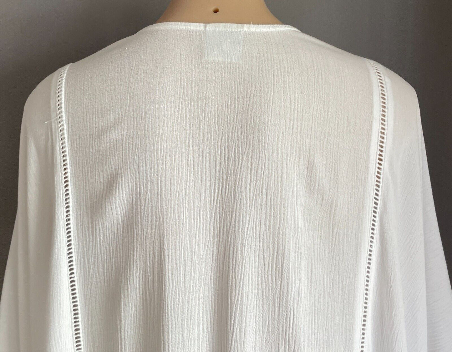 MIA Kimono Beach Cover White Lightweight Size M 12 Side Tie Fringe Ladder Lace