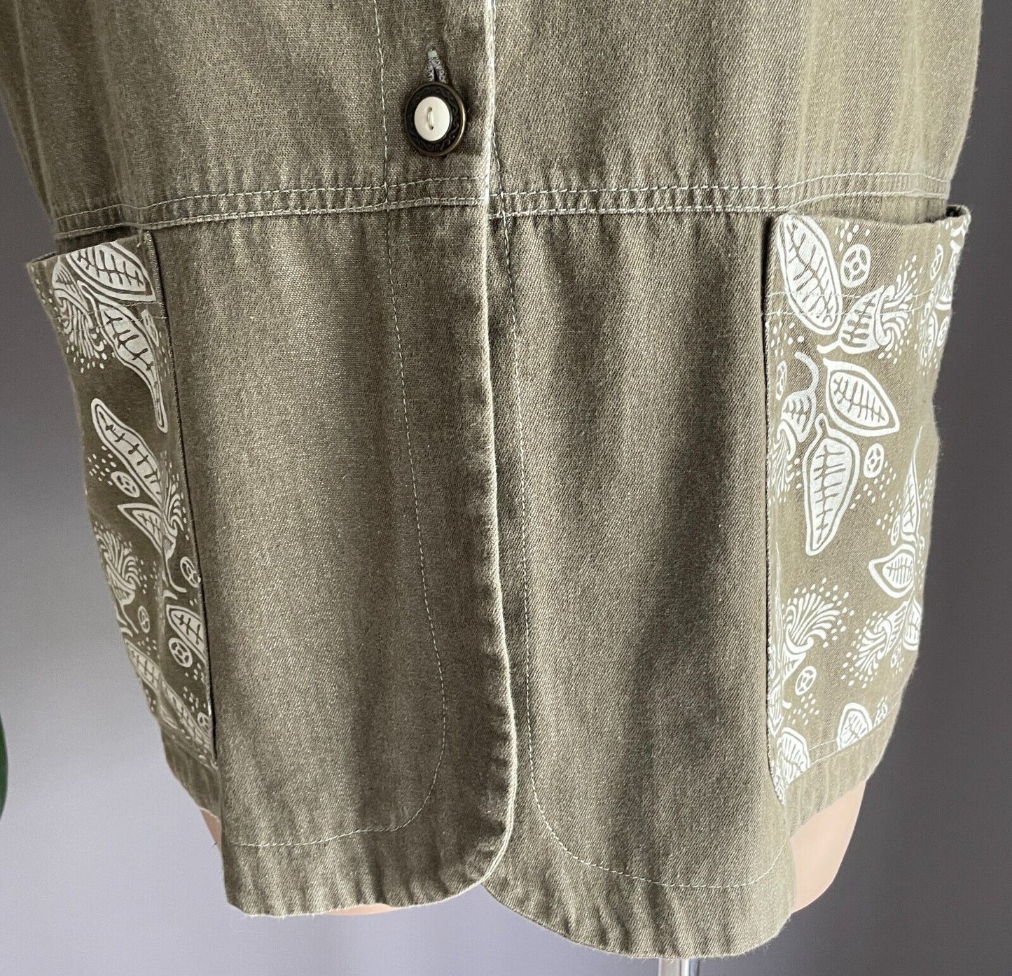 SIMPLY AM Khaki & White Lace Trim Sleeveless Button Front Vest Top Size M 12