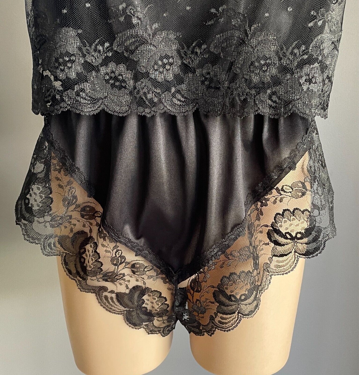 REGINE Teddy Black Lace Body Suit Lace Overlay Thin Double Strap Vintage S1ze 14