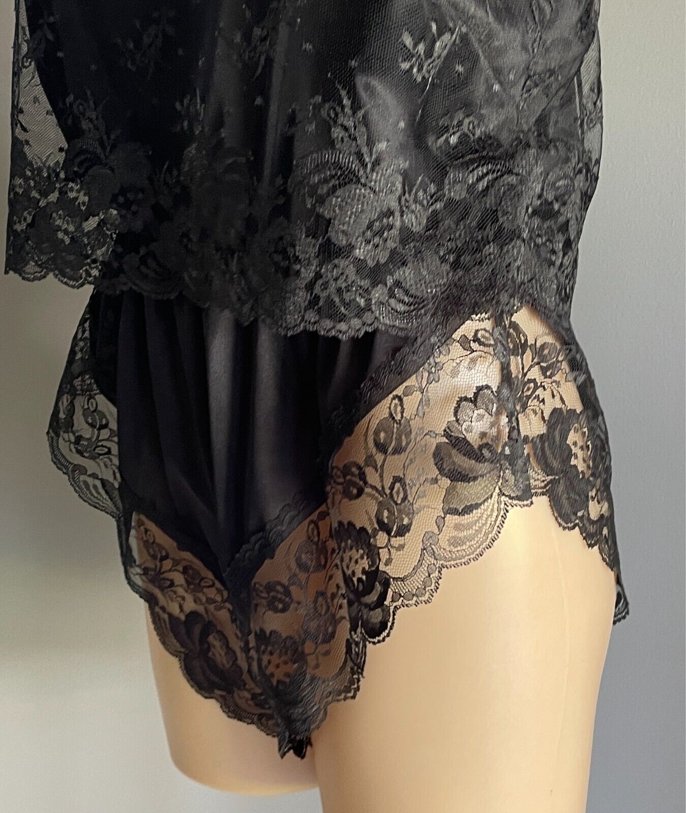 REGINE Teddy Black Lace Body Suit Lace Overlay Thin Double Strap Vintage S1ze 14