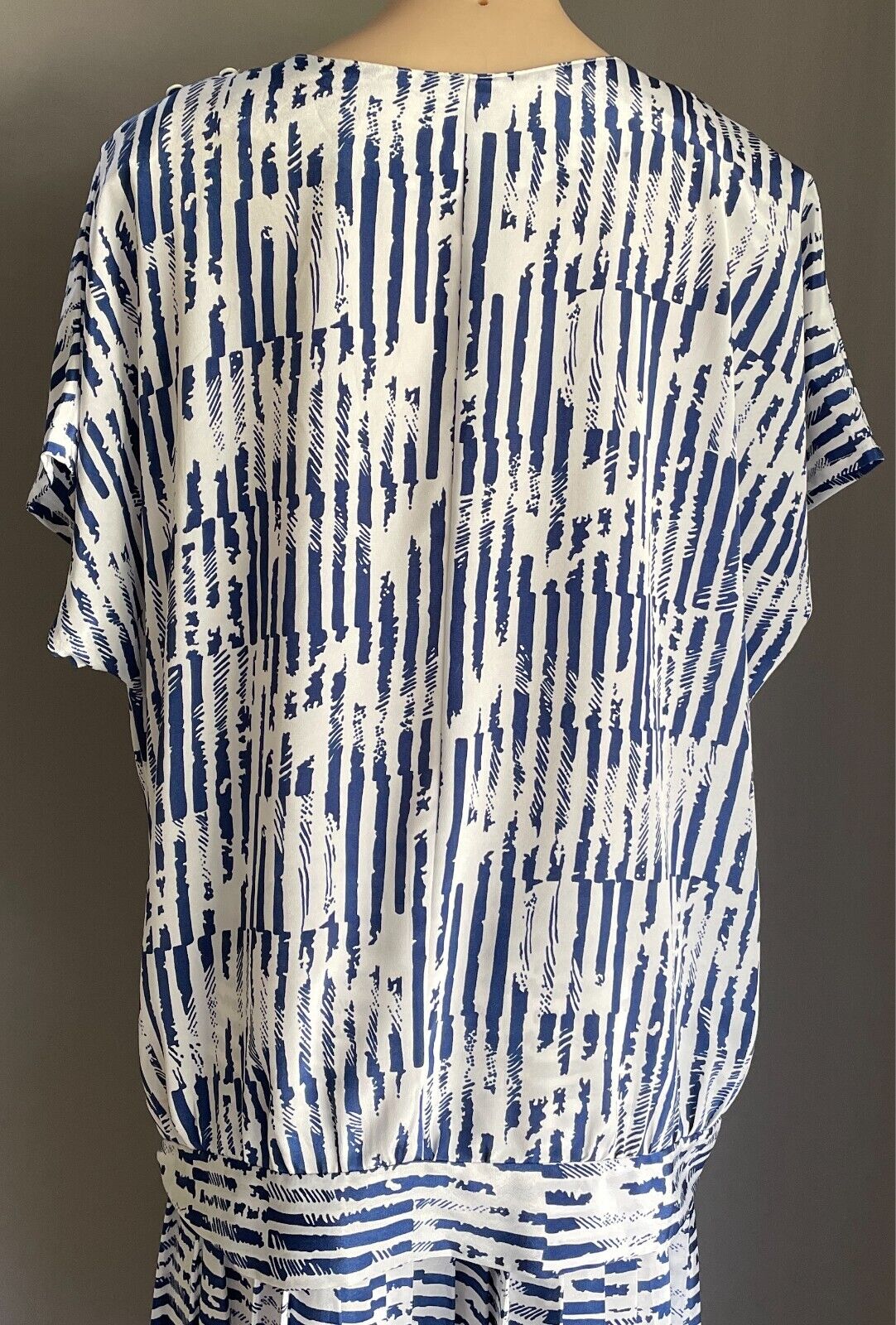 NEW DEPARTURES Blouse & Skirt 2 Piece Suit Blue & White Print Size 16