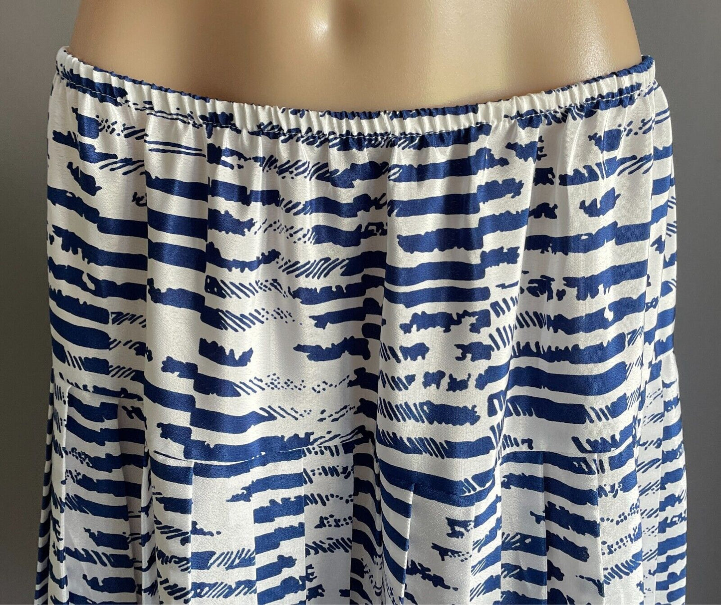 NEW DEPARTURES Blouse & Skirt 2 Piece Suit Blue & White Print Size 16