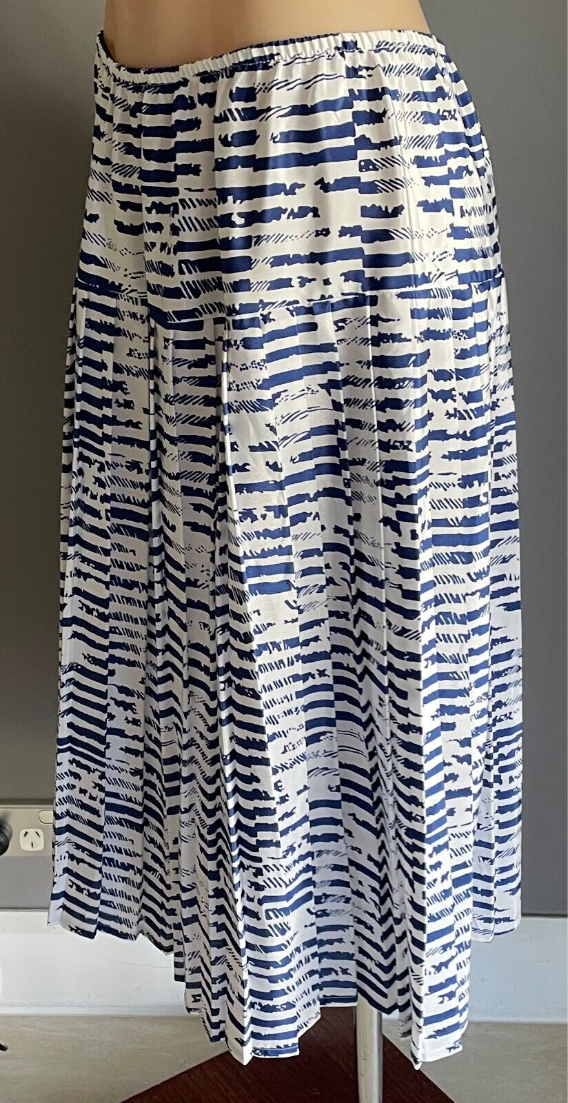 NEW DEPARTURES Blouse & Skirt 2 Piece Suit Blue & White Print Size 16