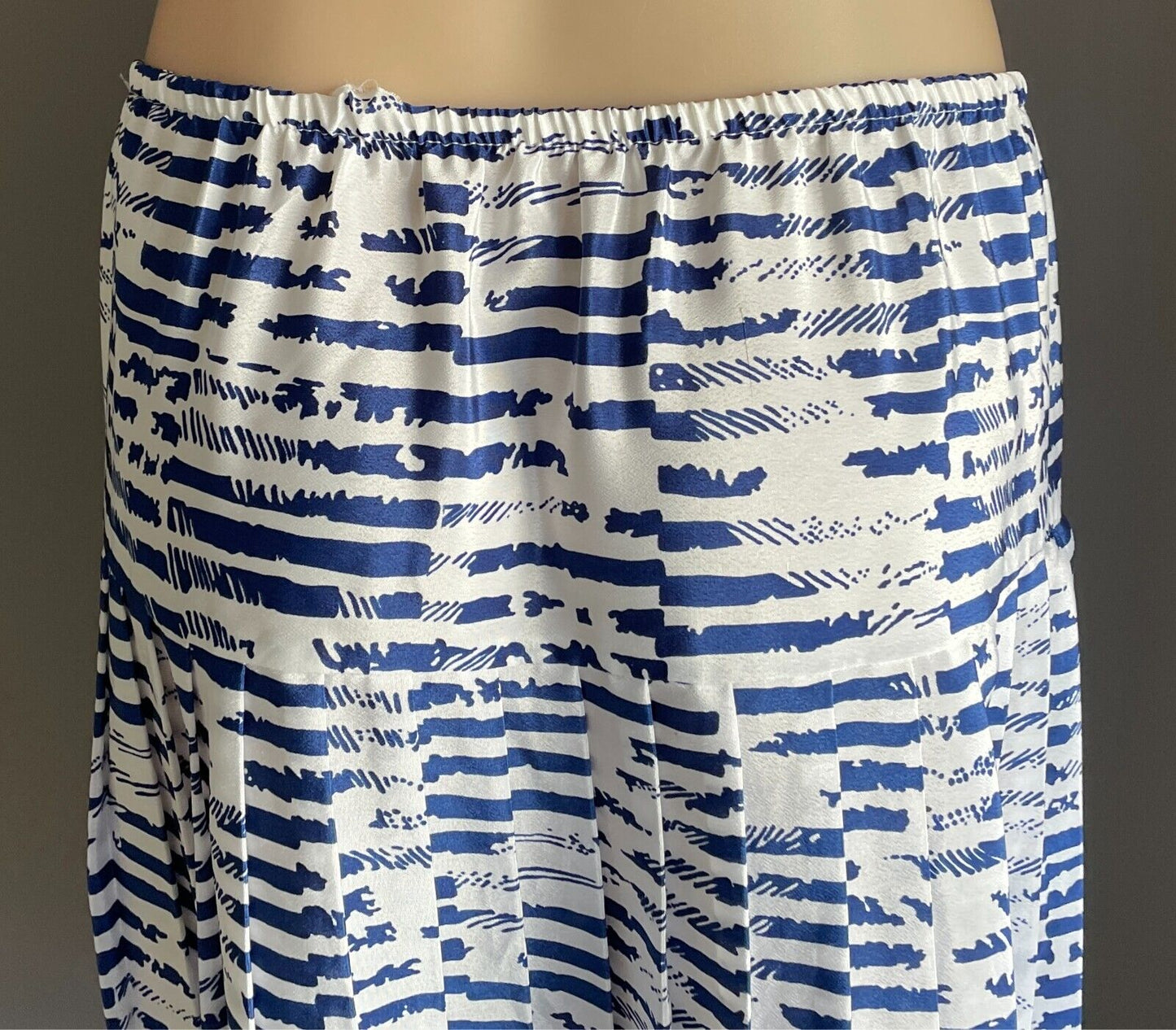 NEW DEPARTURES Blouse & Skirt 2 Piece Suit Blue & White Print Size 16