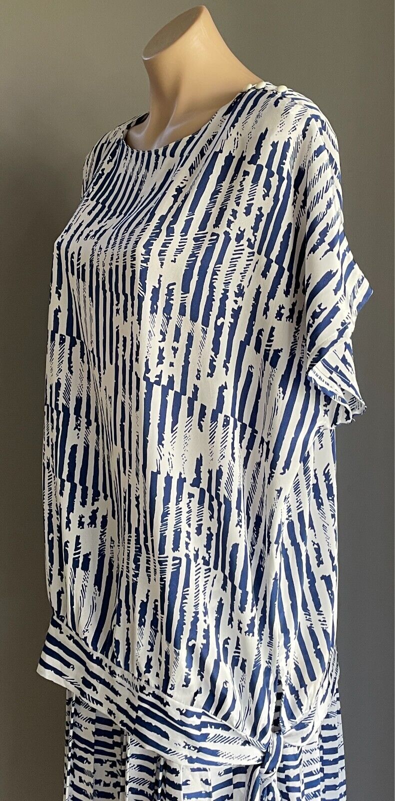 NEW DEPARTURES Blouse & Skirt 2 Piece Suit Blue & White Print Size 16