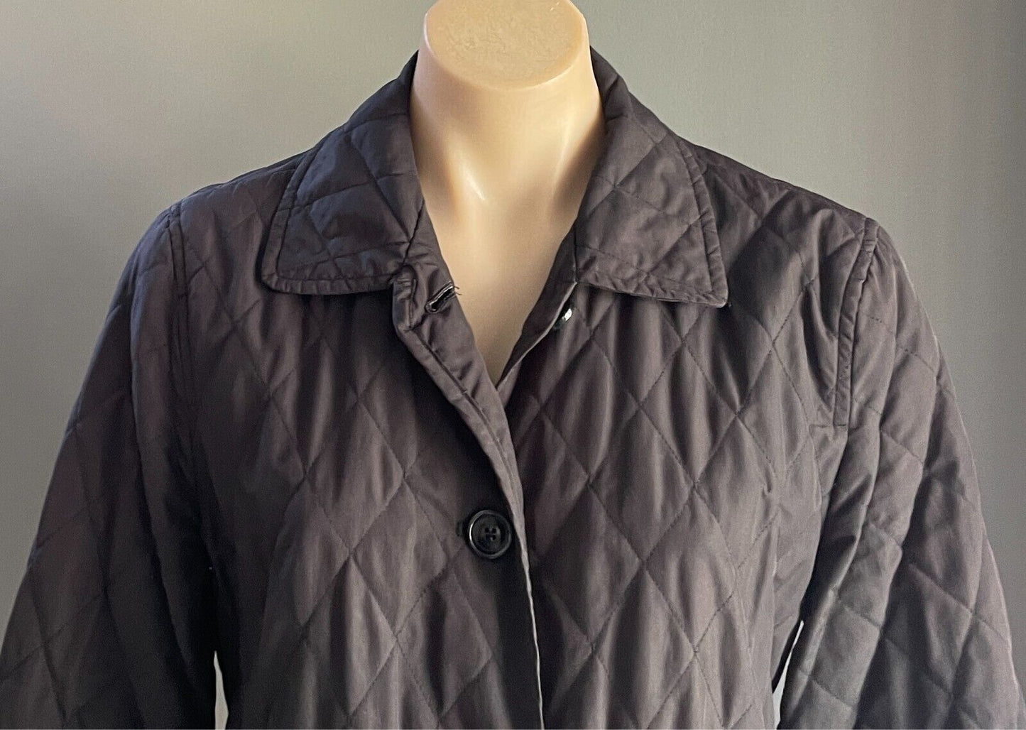 GAP Black Jacket Quilted Puffer Jacket Size M Long Sleeve Lightweight Read Fault