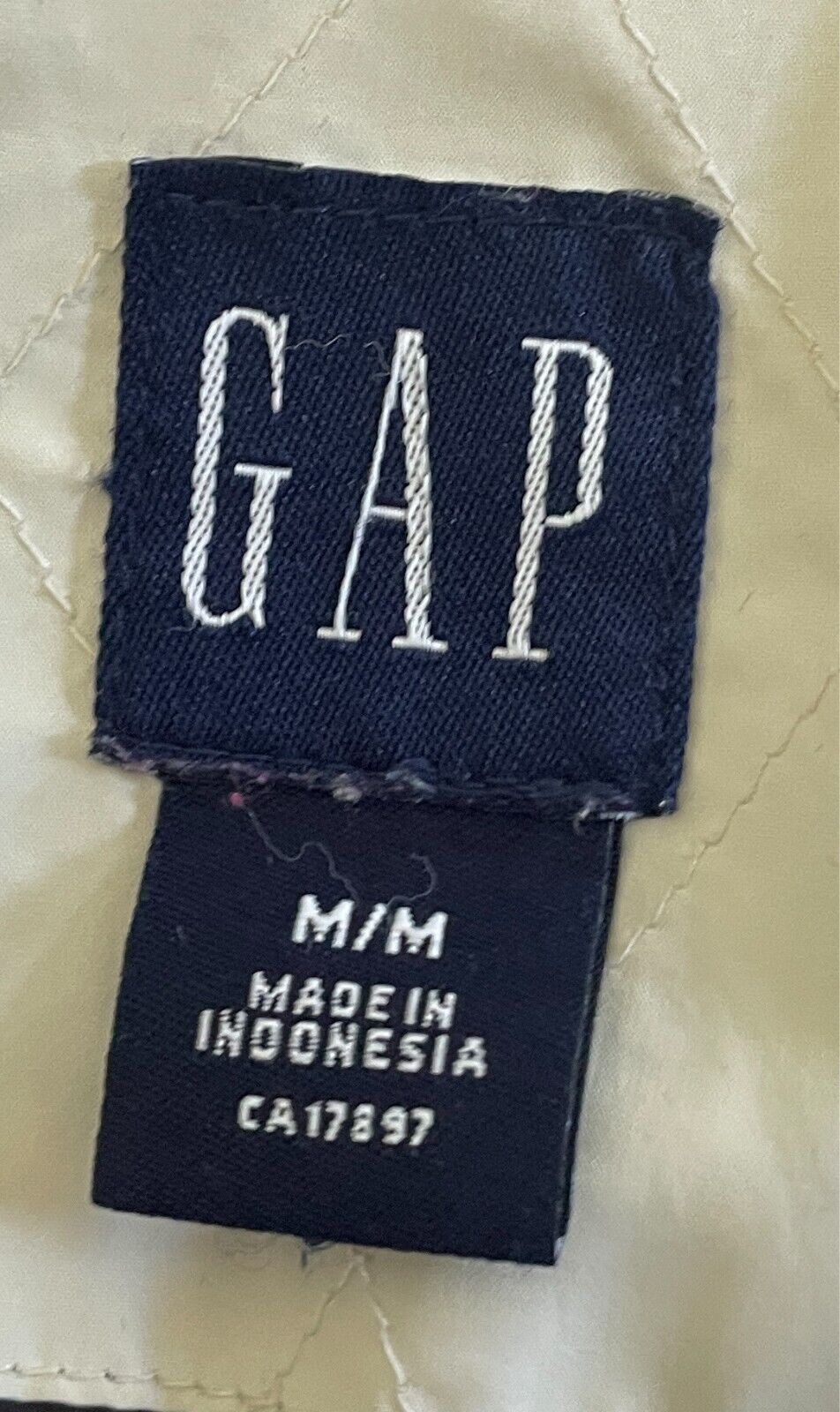 GAP Black Jacket Quilted Puffer Jacket Size M Long Sleeve Lightweight Read Fault