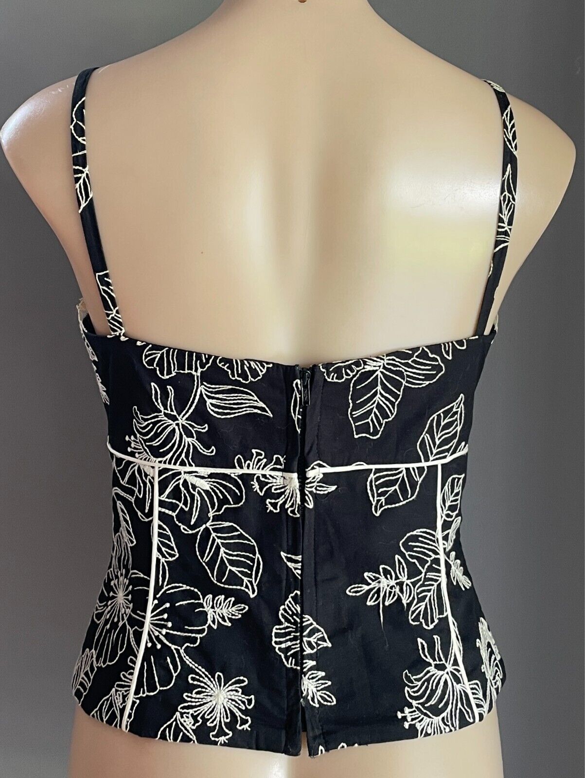STUDIBAKER Black & White Floral Embroidered Bustier Top Sze 12 Thin Straps Retro