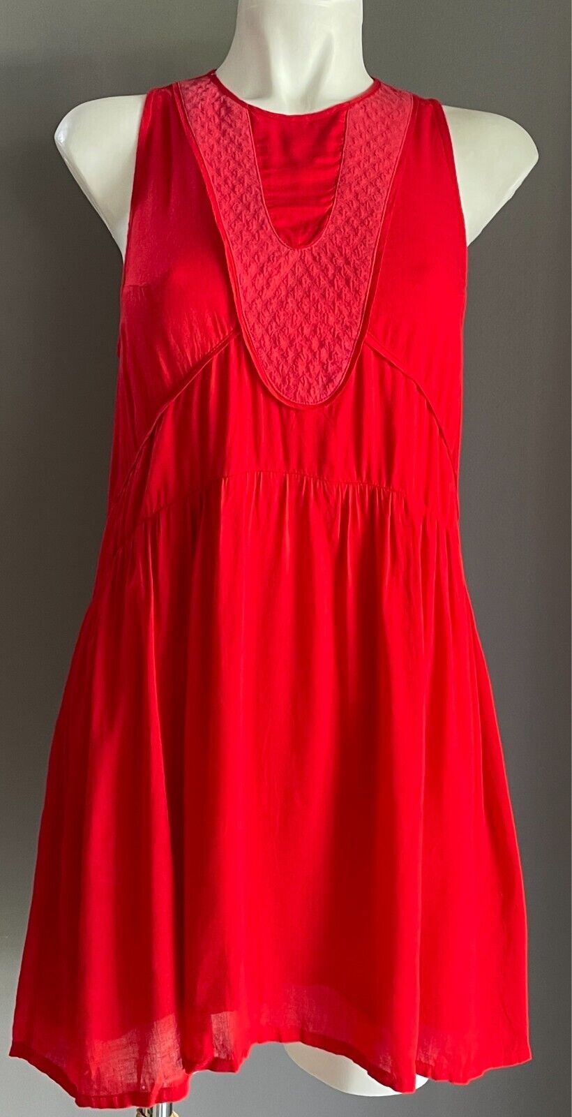 EBONY EVE Red Dress Mini Sleeveless Sheath Style Size 8 10 Lined Decorative Yoke